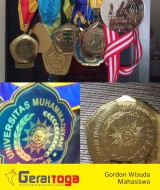 gordon wisuda mahasiswa geraitoga